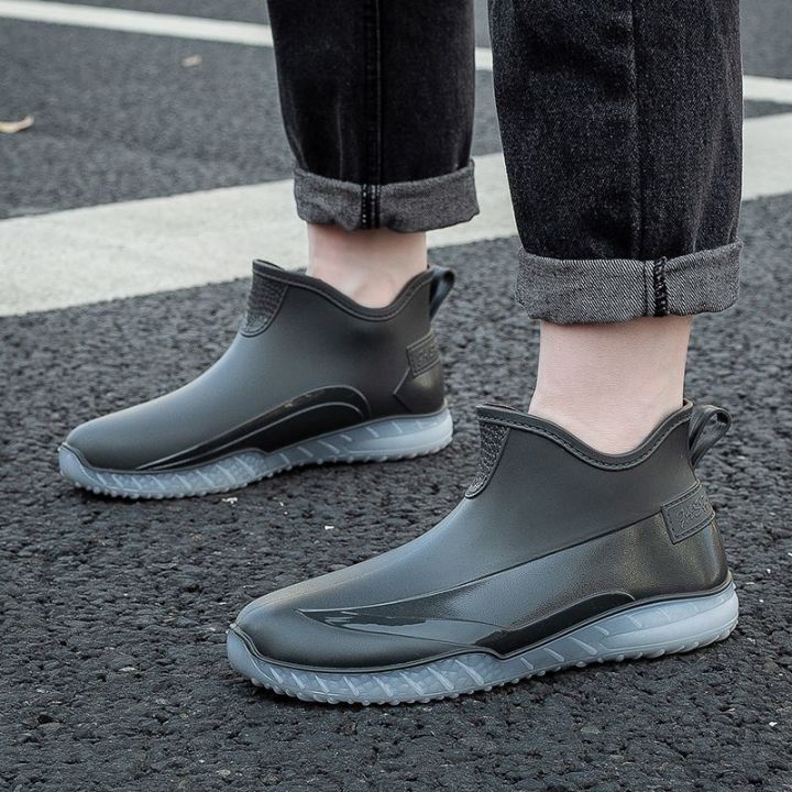 Fashion%20Short%20Boots%20Rain%20Boots%20Men's%20Non-Slip%20Waterproof%20Shoes%20Thickened%20Kitchen%20Rubber%20Shoes%20Car%20Wash%20Floor%20Wear-Resistant%20Rubber%20Boots%20-%20Image%204