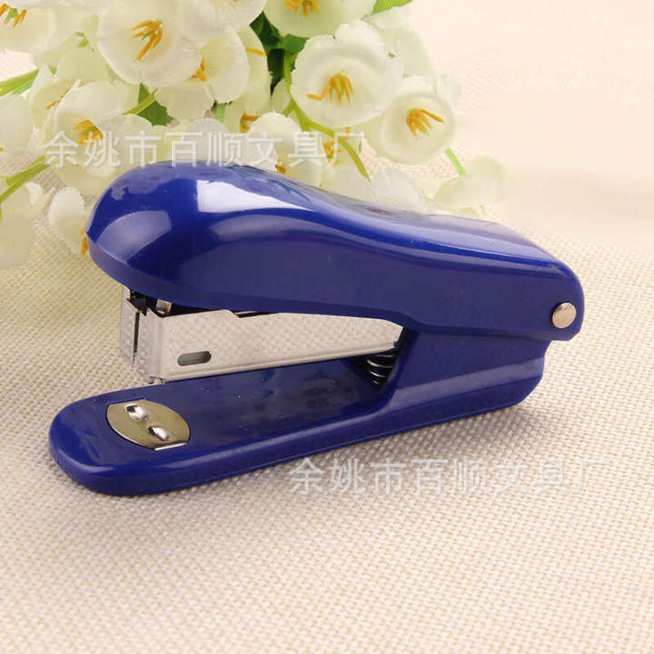 Office%20supplies%20business%20cute%20small%20staplers%20handheld%20stapler%20set%20-%20Image%202