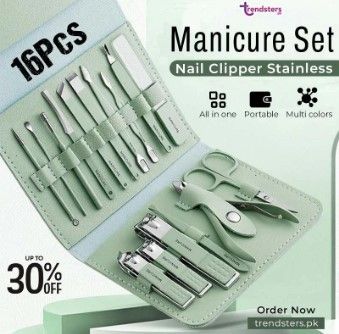 Complete%20Nail%20Care%20Kit%20with%20Clippers,%20Scissors%20&%20Tweezers%20-%20Image%202