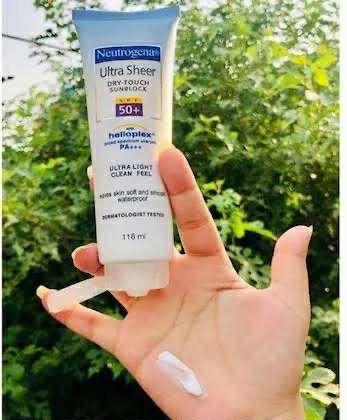 Neutrogena Ultra Sheer Dry-Touch Sunblock SPF 50+, 118ml