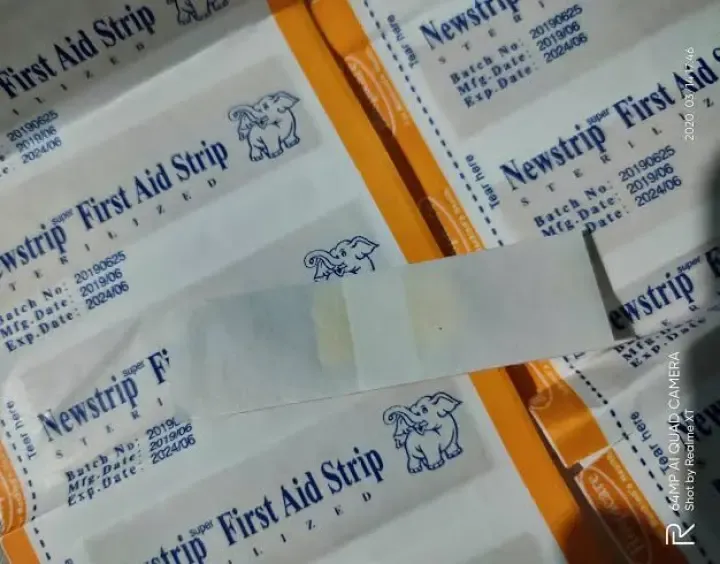 Best%20Quality%20Brand%20New%20100%20Pcs%20Newstrip%20First%20Aid%20Strip%20Tape%20-%20Newstrip%20One%20Time%20Bandages%20-%20Image%204
