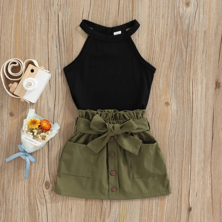 2-Piece%20Girls%20Summer%20Outfits,%20Ribbed%20Off-Shoulder%20Tank%20Tops%20+%20Ruffle%20Skirt%20with%20Pockets%20for%20Kids,%209%20Months%20to%205%20Years%20-%20Image%204