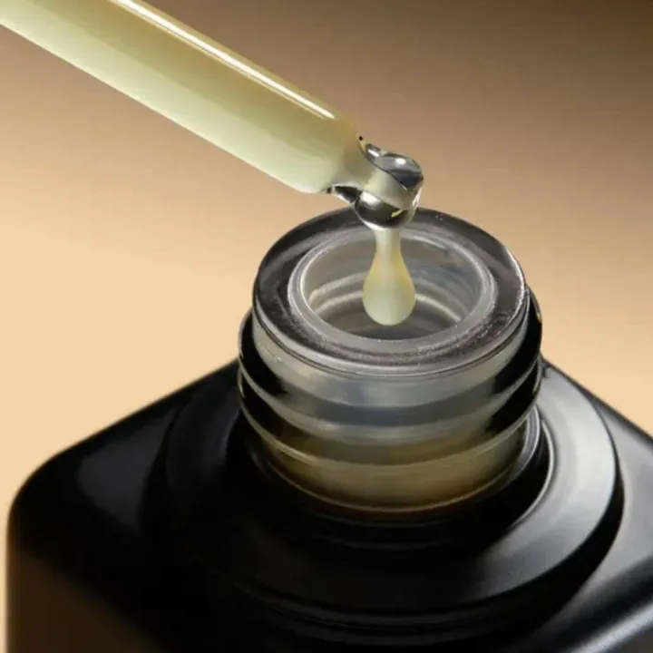 Medicube%20Glutathione%20Glow%20Serum%20(30gm)%20-%20Image%204