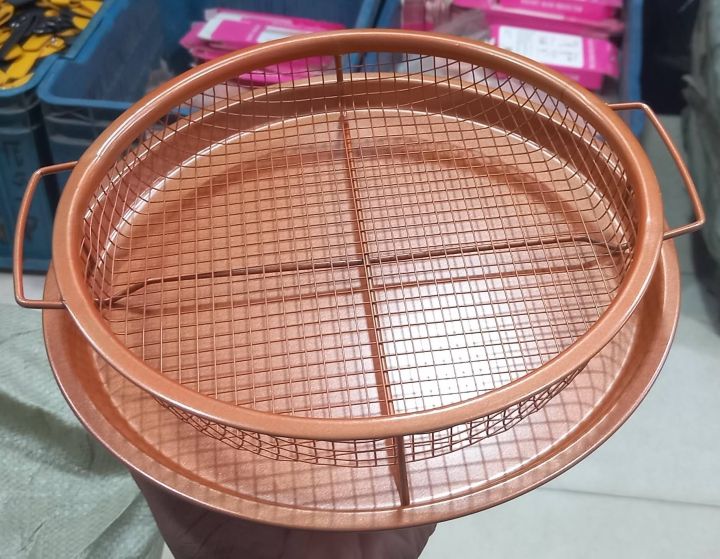 2%20Piece%20Nonstick%20Copper%20Crisper%20Tray%20and%20Basket,%20Air%20Fry%20in%20your%20Oven,%20for%20Baking%20and%20Crispy%20Foods%20-%20Image%204