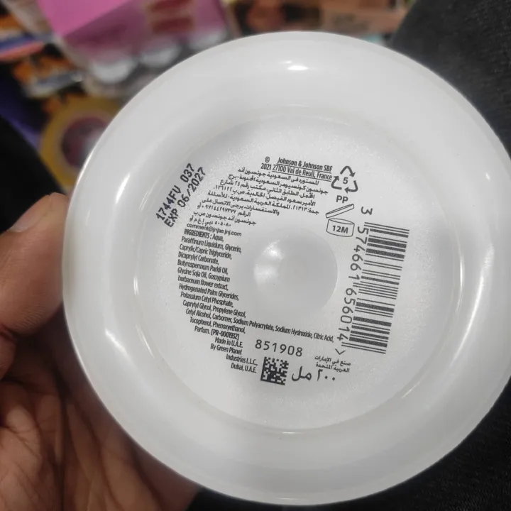 International%20Dubai%20Product%20Johnson%E2%80%99s%2024Hour%20Moisture%20Soft%20Cream%20%E2%80%93%20200ml%20-%20Image%204