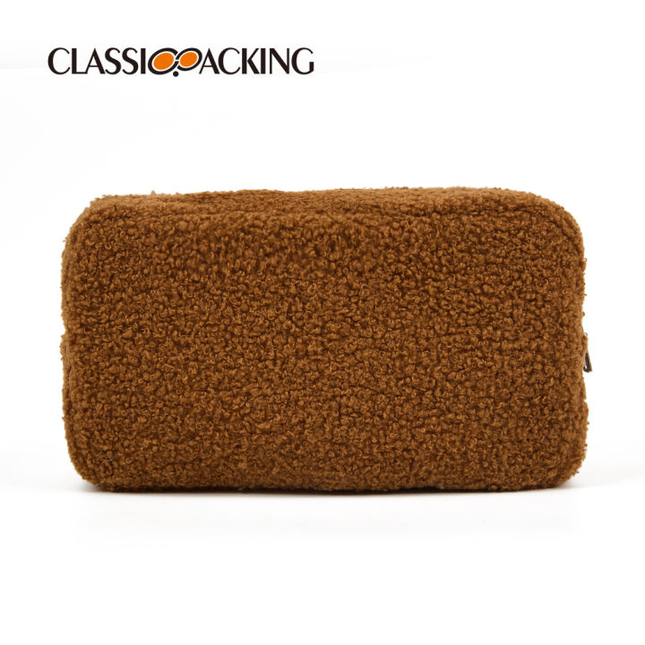 Autumn%20and%20winter%20solid%20color%20teddy%20velvet%20bag,%20large-capacity%20skin%20care%20products%20storage%20bag,%20travel%20portable%20plush%20bag,%20Jane%20-%20Image%206