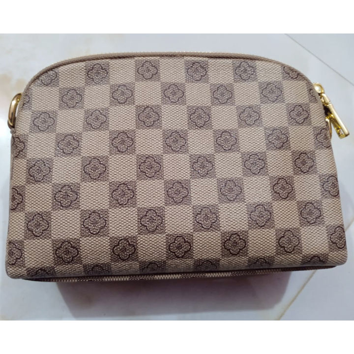 KSLD%20&%20LEATHER%20Fashion%20Crossbody%20Bag%20for%20Women%20%E2%80%93%20Elegant%20Patterned%20Shoulder%20Purse%20with%20Adjustable%20Strap%20-%20Image%202