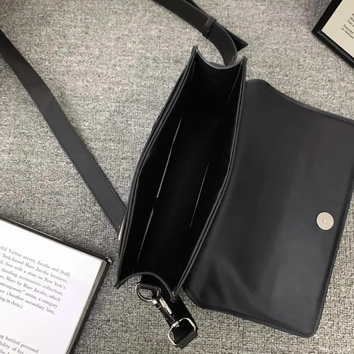 VC%20Minimalist%20Black%20Postman%20Bag%20Retro%20Male%20Shoulder%20Bag%20Men's%20Messenger%20Bag%20for%20Men%20Unisex%20Soft%20PU%20Leather%20Small%20Crossbody%20Bags%20-%20Image%206