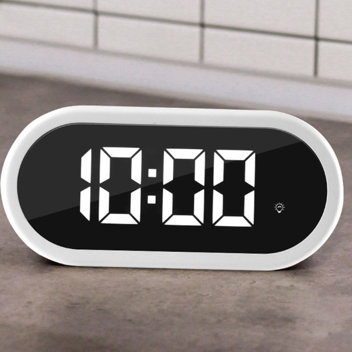 Digital%20Alarm%20Clock%20with%20Large%20LED%20Display,%20Portable%20Bedside%20Clock%20with%20Fully%20Adjustable%20Dimmer,%2012/24H,%20Snooze%20White%20-%20Image%204