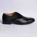 Regals Lace-less Derby Shoe For men- Casual Slip on. 