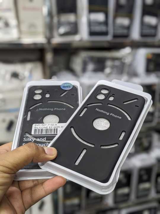 Nothing%20Phone%202%20Back%20Cover%20With%20Metal%20Frame%20Camera%20Protection%20Back%20Case%20Magsafe%20Design%20With%20Silicone%20Rubber%20Protecive%20Premium%20Back%20Case%20NothingPhone2%20-%20Image%202