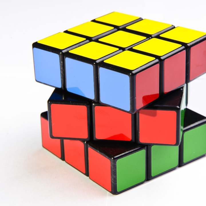 Hasbro%20Gaming%20Rubik's%20Cube%203%20x%203%20Puzzle%20Game%20for%20Kids%20Ages%208%20and%20Up%20-%20Image%203