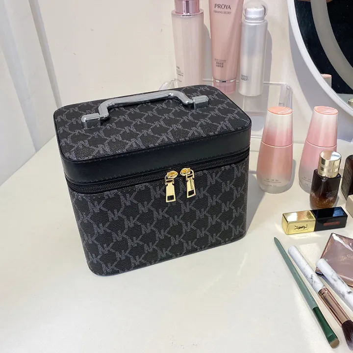 New%20Makeup%20Bag%20Premium%20Sense%20Makeup%20Box%20Wholesale%20Alphabet%20Suitcase%20Home%20Cosmetics%20Storage%20Box%20Female%20Technician%20Box%20-%20Image%207