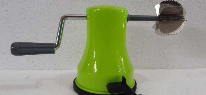 Zicon%20Coconut%20Scraper%20Multicolor%20-%20Kitchen%20Accessories%20-%20Image%204