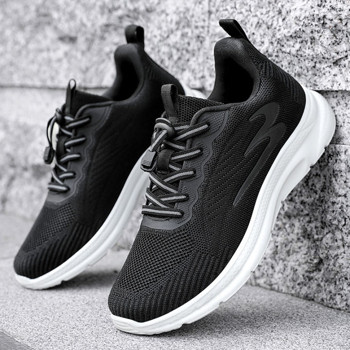 Walking%20shoes%202024%20new%20men's%20shoes%20wholesale%20breathable%20middle-aged%20and%20elderly%20soft-soled%20running%20shoes%20couple%20elderly%20travel%20shoes%20-%20Image%203