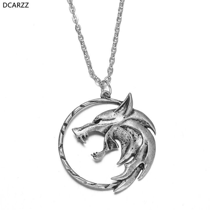 【Universal Car Parts Store】【Universal Car Parts Store】Game Wizard Wolf head Pendant Necklace Geralt Metal Chian Long Necklace Wild Hunt 3 Figure TV Jewelry