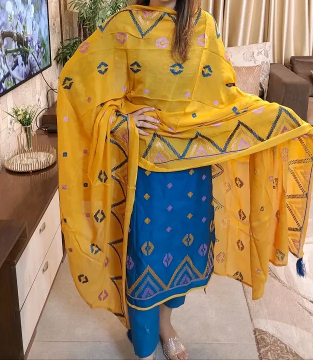 New%20Cotton%20Unstitched%20Skin%20Print%20High%20Quality%20Three%20Piece%20For%20Women%20-%20Image%205