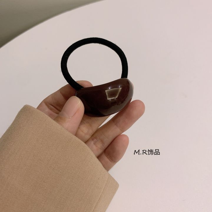 Korean%20Dongdaemun%20chic%20hair%20rope%20for%20women,%20simple%20temperament,%20cool%20style,%20acrylic%20arc%20black%20rubber%20band%20headband%20hair%20rope%20-%20Image%207