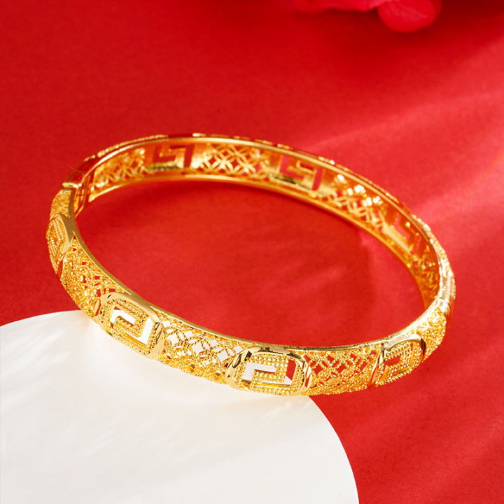 Chinese wind sand gold hollow buckle bracelet back pattern ancient craft men's and women's gold-plated Douyin live wholesale