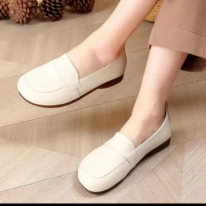 Dragonfly%20Mom%20Shoes%20Middle-Aged%20and%20Elderly%20Leather%20Spring%20and%20Autumn%20Single-Layer%20Shoes%20Middle-Aged%20Soft%20Bottom%20Non-Slip%20Women's%20Shoes%20New%20Comfort%20Leather%20Shoes%20-%20Image%204