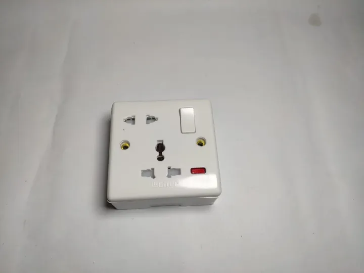 Wener%20Gang%20Switch%20Standard%20Value%20Pack:%204%20Gang+%20Fan%20Dimmer+13A%205%20pin%20Multi%20Socket%20-%20Image%204