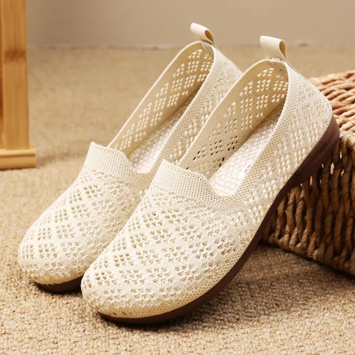 Shoes%20women's%20summer%20new%20slip-on%20net%20shoes%20beanie%20shoes%20soft%20soled%20women's%20sandals%20flat%20soles%20breathable%20mom%20shoes%20women's%20shoes%20-%20Image%202
