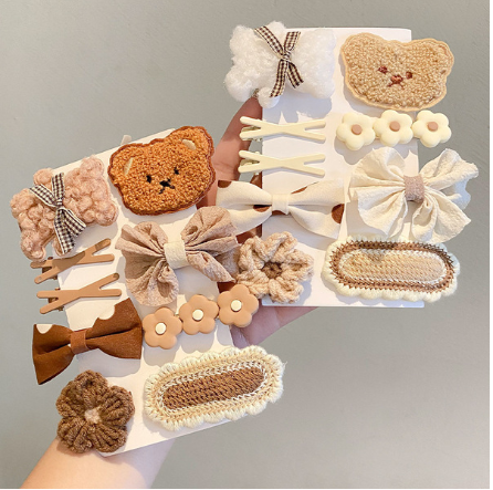 Stylish%20Trendy%20Fashionable%20Hair%20Clip%20For%20Children%20Imported%20From%20China%20-%20Image%204