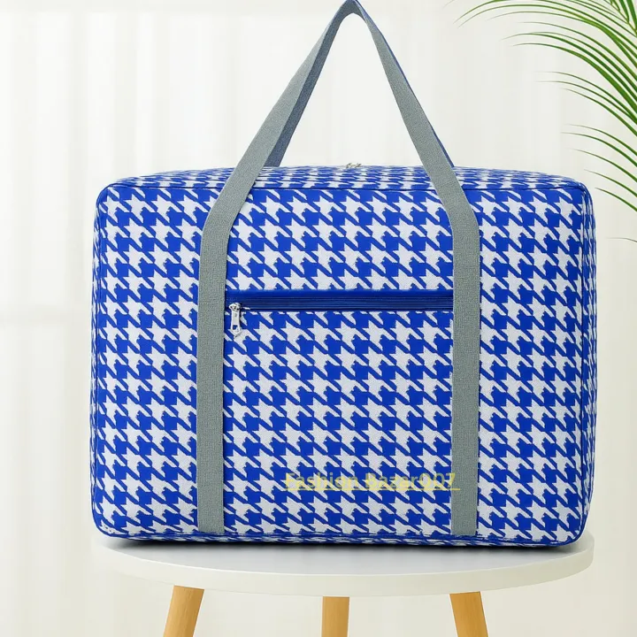 Printed%20Foldable%20Travel%20Bag%20%E2%80%93%20Stylish,%20Spacious%20&%20Ultra-Portable%20-%20Image%202