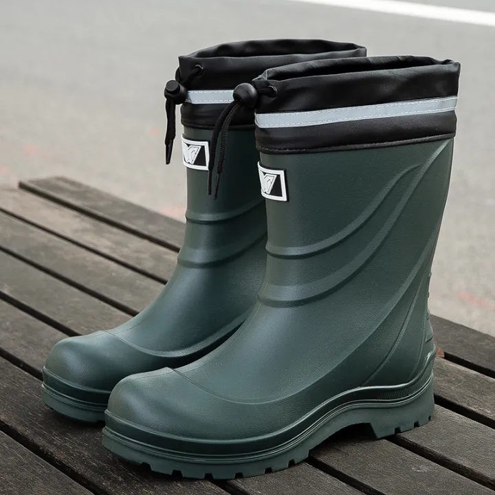 Cross-border%20new%20men's%20rain%20boots,%20waterproof%20shoes,%20non-slip%20rain%20boots,%20medium%20cut%20rain%20boots,%20fashion%20Korean%20version%20of%20Internet%20celebrity%20casual%20slip-on%20rubber%20shoes%20-%20Image%204