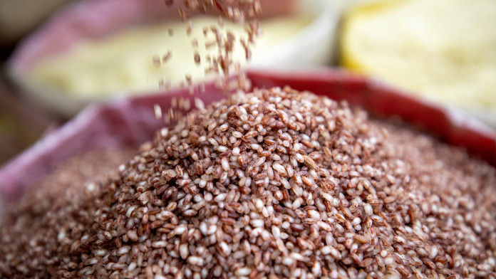 Lal%20Chal%20Dheki%20Chata-%20Organic%20Red%20Rice%201kg%20-%20Image%204
