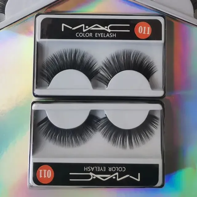 MAC%20Eyelashes%20-%20Image%202