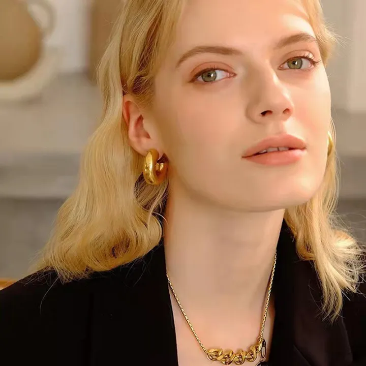 %E3%80%90In-Demand%20Item%E3%80%91%20New%20Retro%20Alloy%20Chunky%20C%20Shape%20Hoop%20Earrings%20Glossy%20Round%20Ear%20Jewelry%20GJCUTE%20-%20Image%203