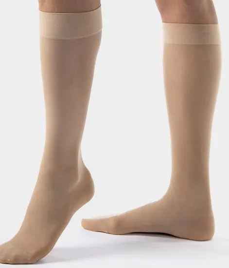 Women%20Nylon%20Medium%20Stockings%20Knee%20High%20Everyday%20Elastic%20Long%20Socks%20-%20Image%204