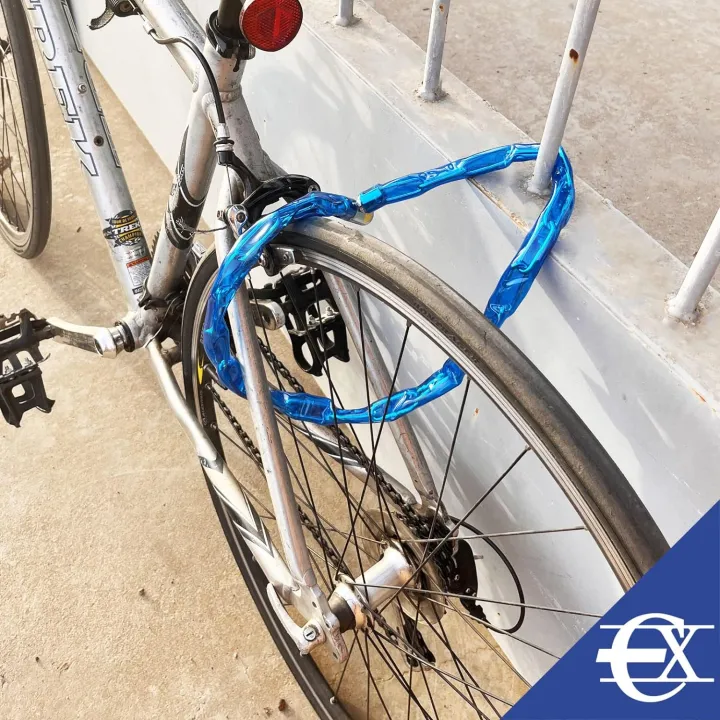 Bicycle%20Chain%20Lock%20-%20Blue%20and%20red%20-%20Secure%20Lock%20For%20Bike%20Security%20-%20Featuring%20A%20Sturdy%20Chain%20Design%20And%20A%20Blue%20and%20red%20Color%20For%20Added%20Style%20And%20Visibility%20-%20Image%208