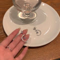 Xiaohongshu Internet celebrity new Xingyue earrings niche design sense ins style earrings female Korean temperament planet stud earrings.