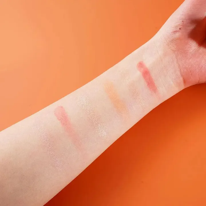 3%20In%201%20Matte%20Highlighter%20Blush%20Palette%20Pearly%20Blush%20Shiny%20Eyeshadow%20Multifunctional%20Face%20Makeup%20Palette%20Female%20Cosmetics%20-%20Image%205