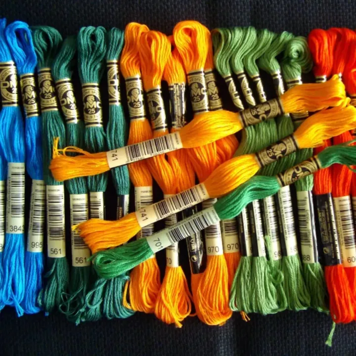 DMC%20Embroidery%20Thread%20Pack%20%E2%80%93%2025%20Colors%20%7C%20Cross%20Stitch%20Floss%20Set%20%7C%20Multicolor%20Craft%20Thread%20-%20Image%202