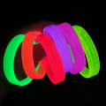 Glow Sticks Bracelets for Party Mixed Colour Glowsticks Glow in the dark.