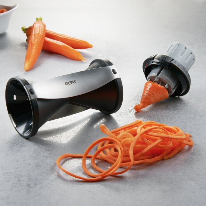 GEFU%20Spiralizer%20-%20Vegetable%20Spiral%20Slicer%20with%20Attachable%20Finger%20Guard%20-%20Spirelli%202.0%20-%20Image%205