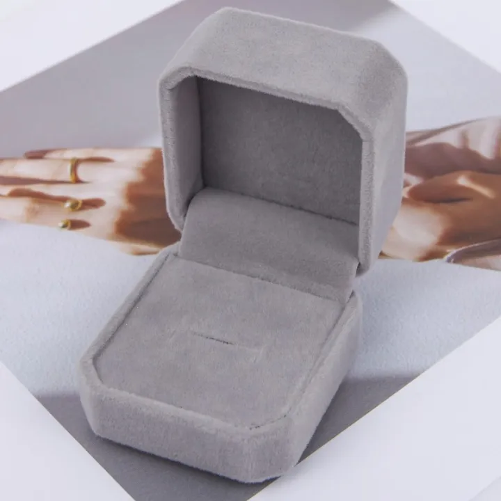 Square%20Velvet%20Jewelry%20Box%20Ring%20Holder%20-Gift%20Packaging-%20Marriage%20Storage%20Organizer%20-Earring%20Display%20Wedding%20-%20Image%204