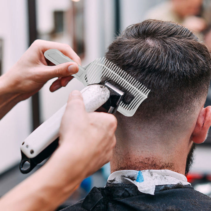 Precise%20Cut%20Comb%20Professional%20Barber%20Fade%20Comb%20Hair%20Cutting%20Styling%20Tool%20for%20Men%20Salon%20Quality%20Blending%20Clipper%20Comb%20Curved%20Positioning%20Comb%20-%20Image%203