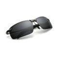 Fashion Polarized Photochromic Sunglasses Men Driving Transition Lens Sunglasses For Cycling. 