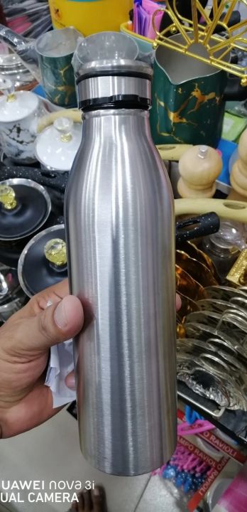 Stainless%20Steel%20Water%20Bottle%20For%20School%20Kids,%20Men%20&%20Women%20700Ml%20-%20Stay%20Hydrated%20Throughout%20The%20Day%20With%20This%20Portable%20And%20Stylish%20Water%20Bottle%20-%20Water%20Bottle%20-%20Image%202