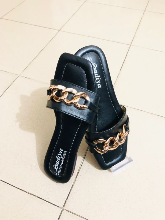 Girls%20Flat%20Casual%20Chain%20Design%20Slippers%20Sandals%20-%20Ladies%20Slim%20Shoes%20-%20Womens%20Fashionable%20Slips%20On-%20Chain%20Slipper%20-%20Image%209