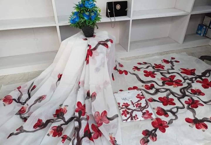 Premium%20Quality%20-%20Ready%20Made%20Hand%20Paint%20Half%20Silk%20Sharee%20and%20Half%20Silk%20Panjabi%20For%20Combo%20Couple%20Dress%20-%20Couture%20-%20High-end%20-%20Image%202