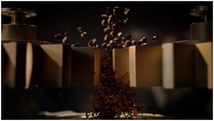 Nescaf_E%20GOLD%20INSTANT%20COFFEE%20%20190gm%20-%20Image%205