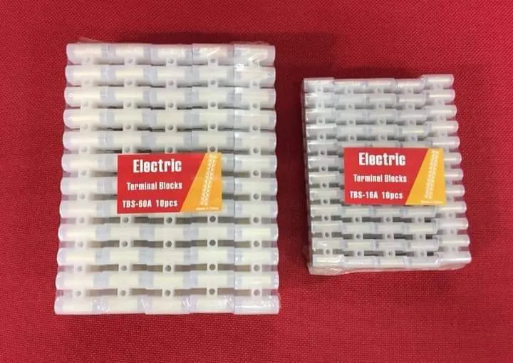 10Amp%2012%20Way%20Electrical%20Cables%20Joint%20Terminals%20AC%20220V%20%6010A%2012%20Point%20Screws%20Terminal%20Connector%20PVC%20Plastic%20Barrier%20Terminal%20Block%20Strip%20For%20Wire%20Joining%20-%20Image%202