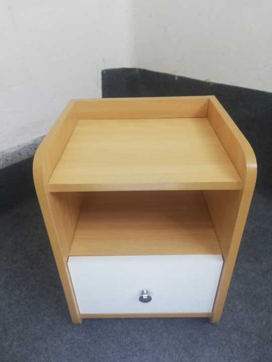 Bed%20Side%20Table%20SIde%20box%20side%20table%20h%20Model%20BST104%20with%201%20Lock%20-%20Image%204