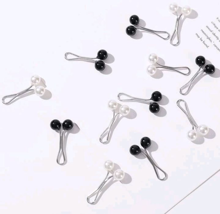 4%20pcs%20Scarf%20Clip%20Hijab%20Pin%20%20Double%20Faux%20Pearls%20Scarf%20Shawl%20Buckle%20For%20Women%20(BLACK%20&%20White)%20-%20Image%202