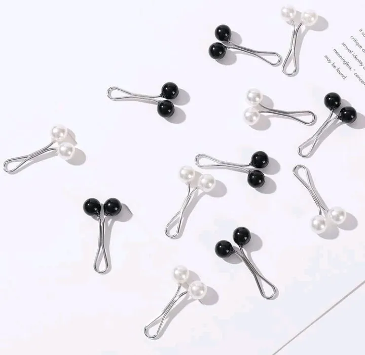 4%20pcs%20Scarf%20Clip%20Hijab%20Pin%20%20Double%20Faux%20Pearls%20Scarf%20Shawl%20Buckle%20For%20Women%20(BLACK%20&%20White)%20-%20Image%202